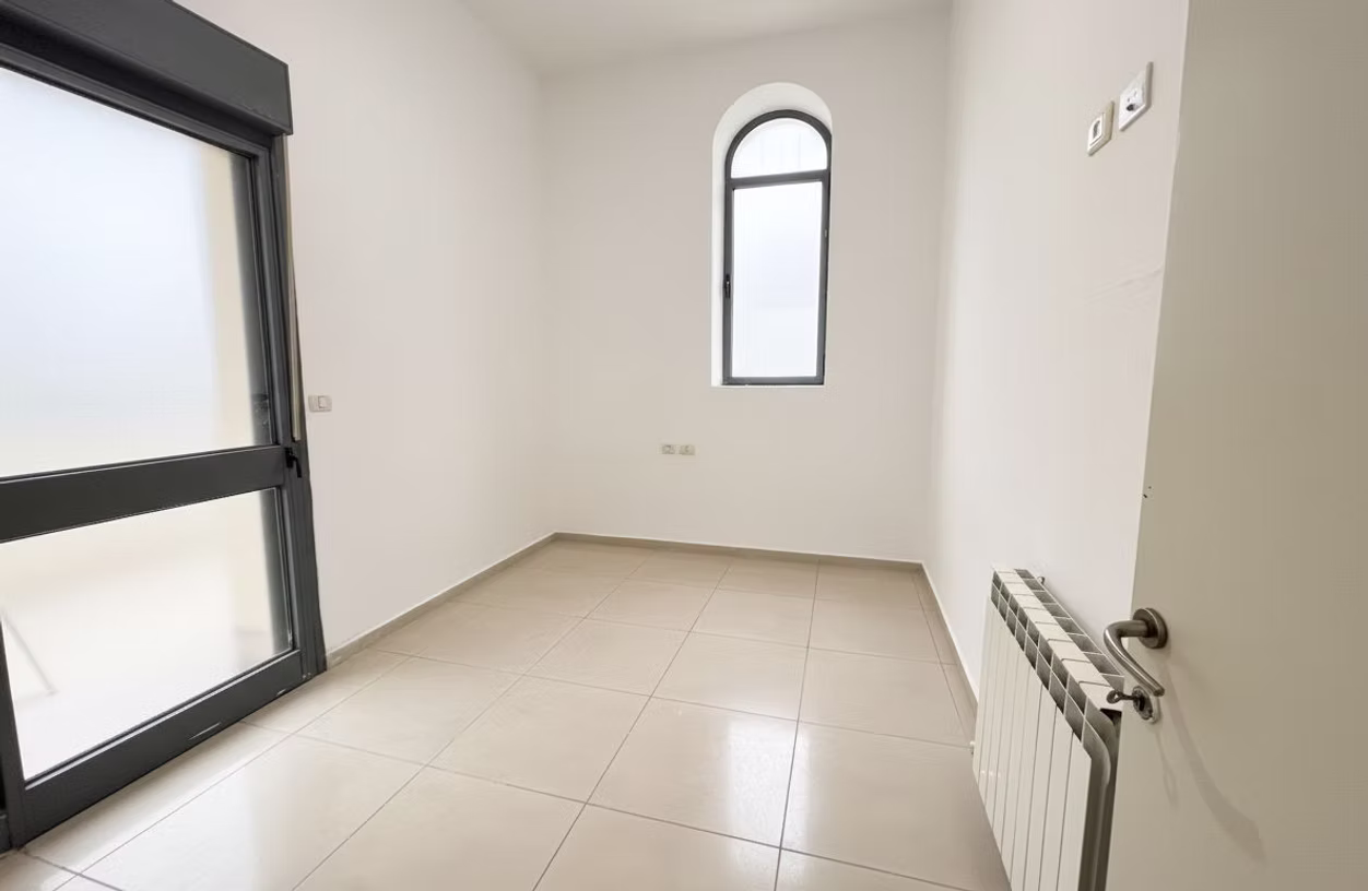 Perfect for Airbnb border of Nachlaot and the City Centre! photo 6